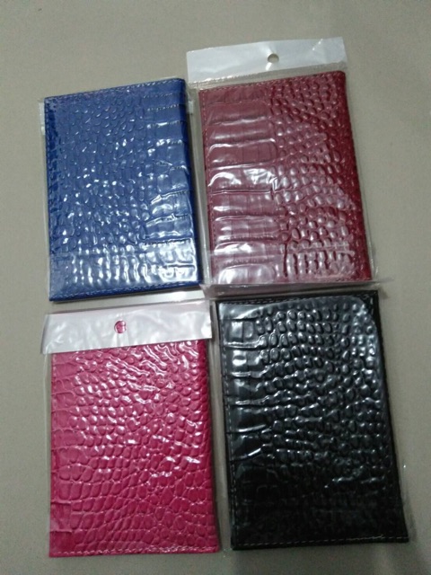 CHOCHO PASSPORT COVER