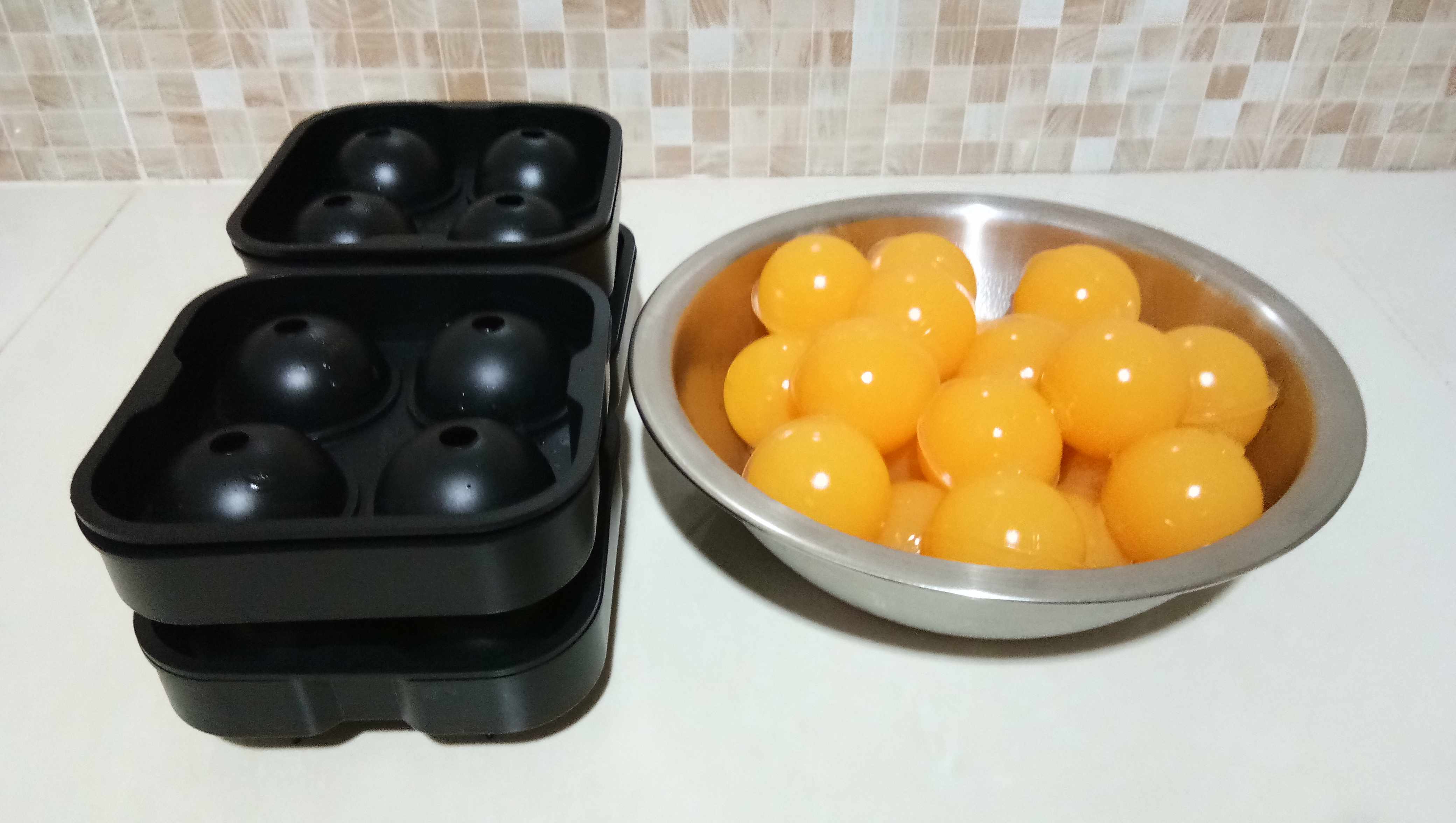 Four Ball Ice Maker / Pencetak Es Batu Bulat