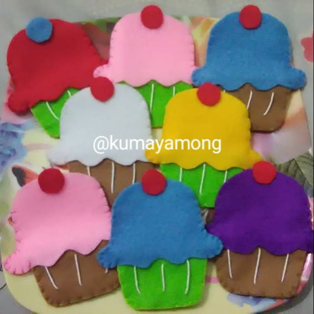 

Amplop Flanel Cupcake