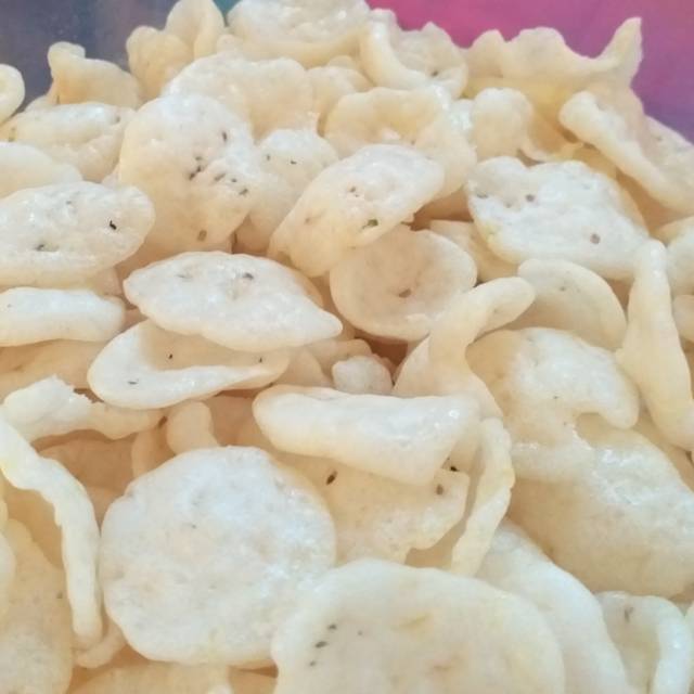 

Kerupuk gendar asli tasik