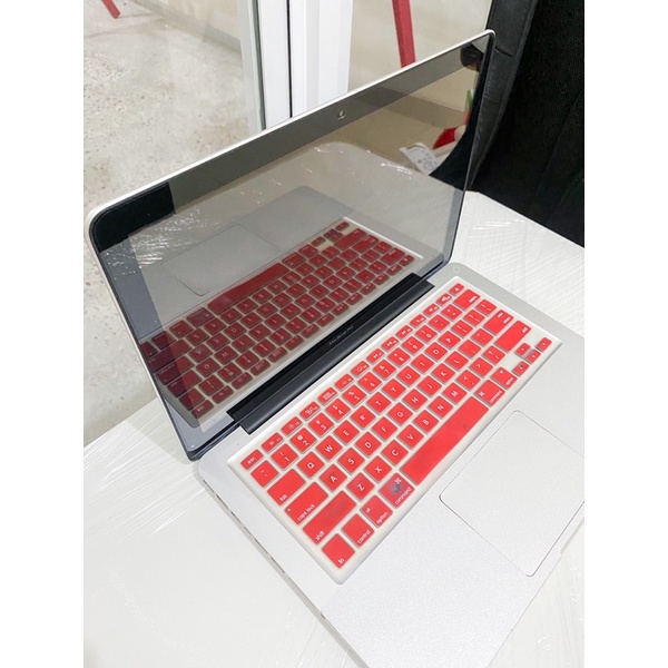 Macbook Pro Mid 2012 MD101. INTEL I5 - Preloved Mint Condition. DUAL SSD 256gb. 16GB Ram Corsair for