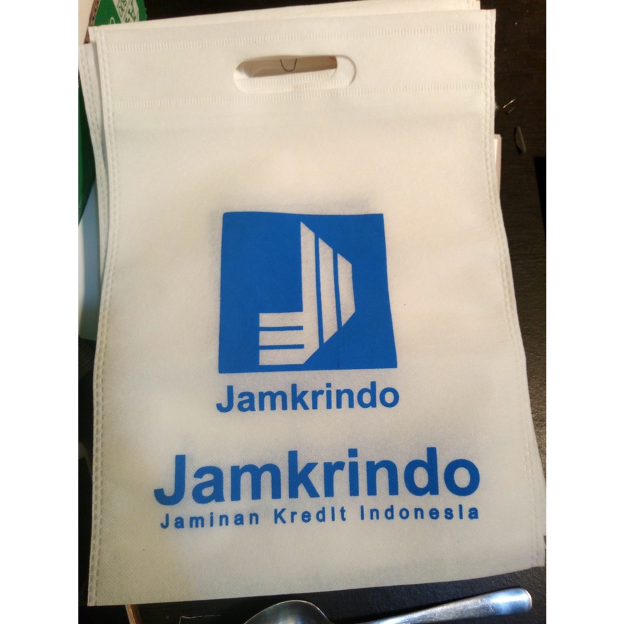 

Custom Tas / Goodie Bag / Tote Bag Spundbond Sablon Uk 30 x 40 cm