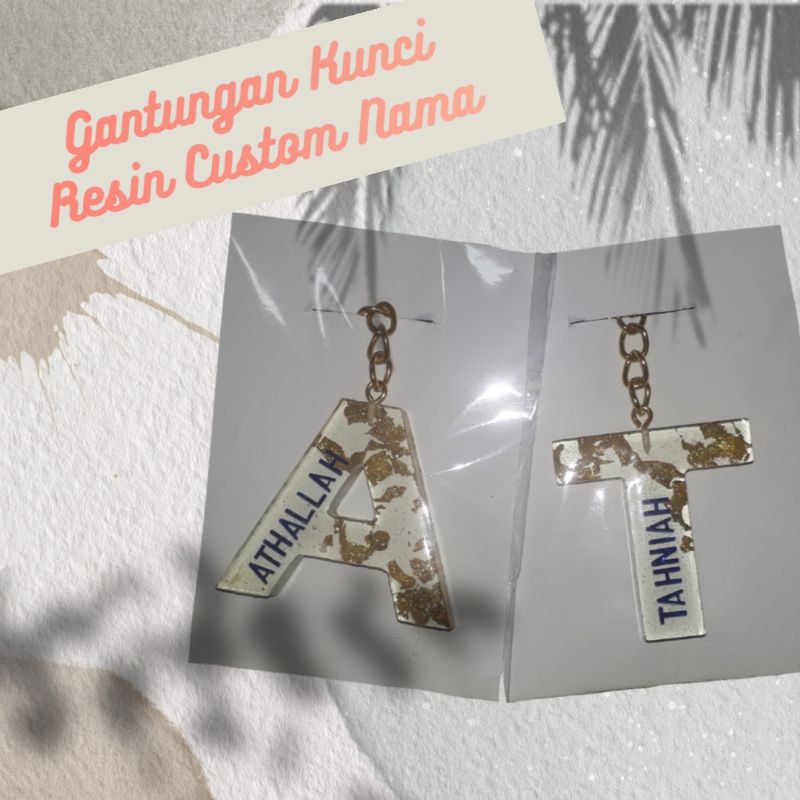 Gantungan Kunci Resin Custom Nama (bening) by yours.resin