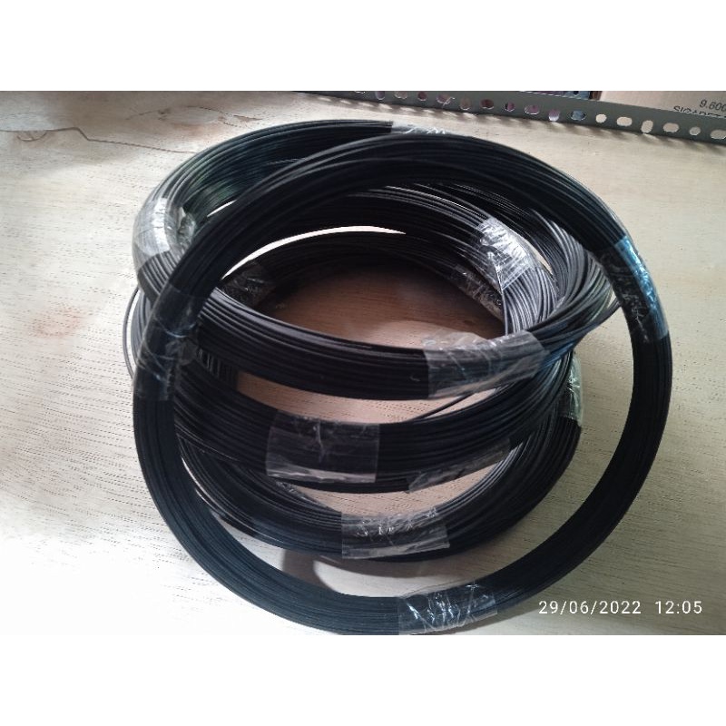 Jeruji Sangkar Fiber warna Hitam