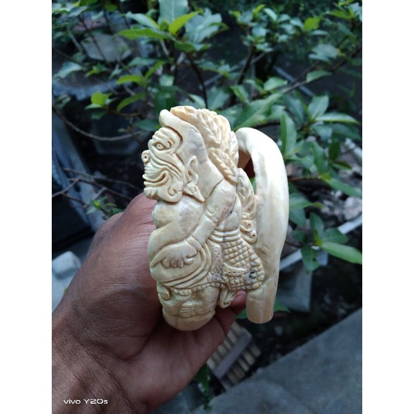 GELANG AKAR BAHAR PUTIH UKIR MBAH SEMAR