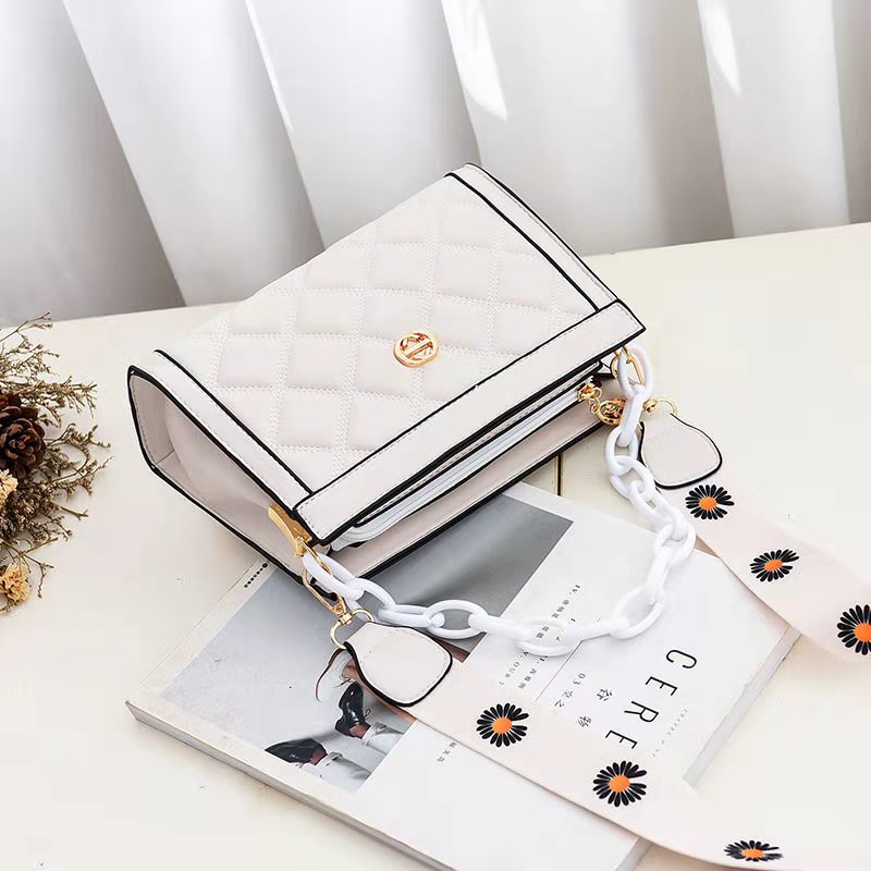 TFT AX20047 92722 AX722 R6391 (1 KG MUAT 2) Tas Selempang Wanita Import Elegant