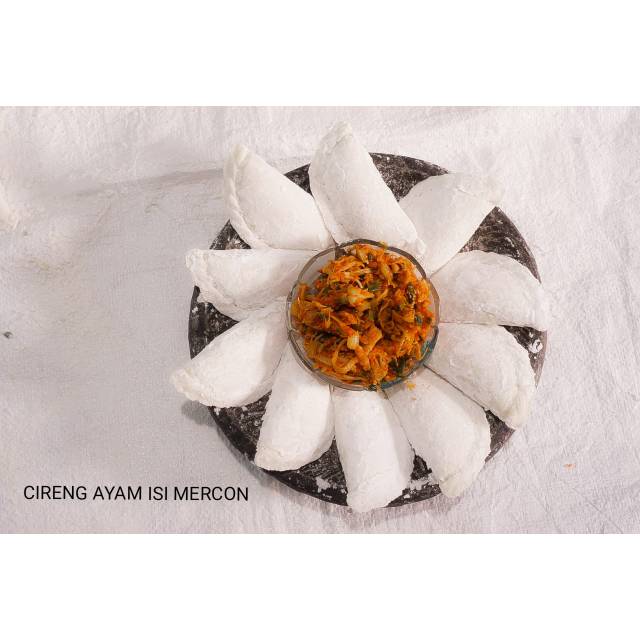 

Cireng mercon isi ayam suir