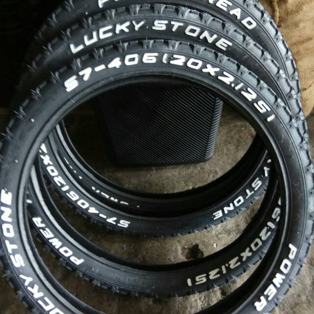 Lucky Stone Ban Sepeda
