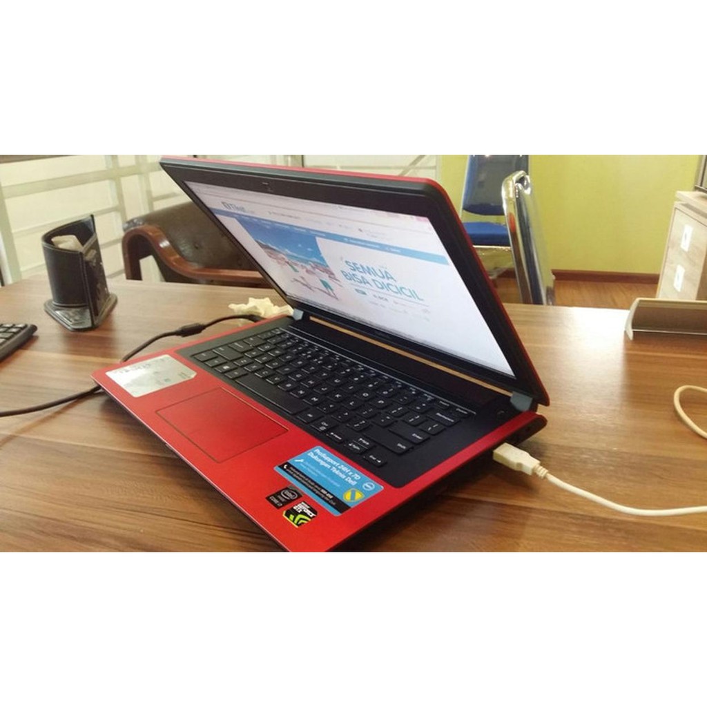 LP125 Laptop Dell Inspiron 7447