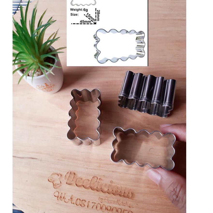 

MARI BELI COOKIES CUTTER Bergelombang KOTAK