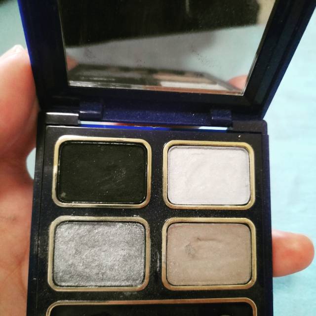 Preloved eyeshadow inez