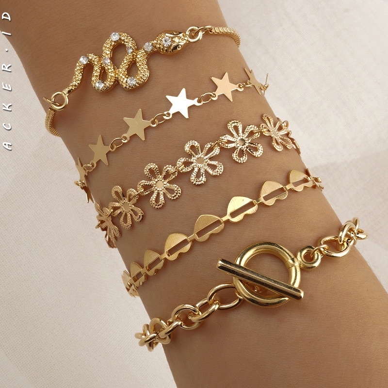 5pcs / Set Gelang Multilayer Desain Ular Bintang Hati Bunga Aksen Berlian Warna Emas Untuk Wanita