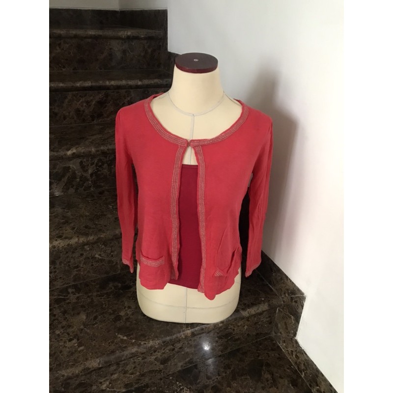 cardigan merah