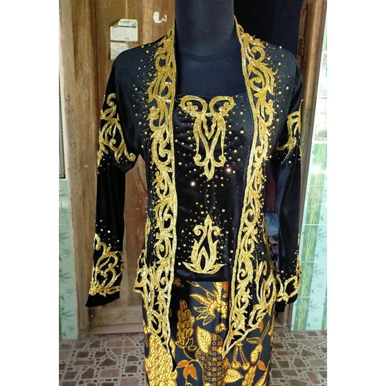 kebaya bludru atasan full payet