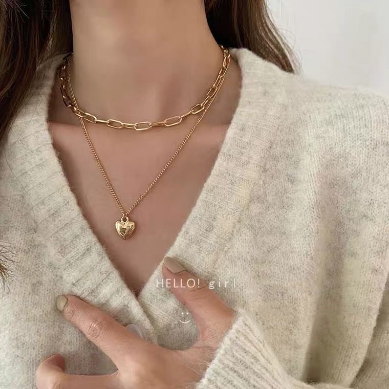 Kalung Rantai Klavikula Desain Hati Ganda Lapis Emas Untuk Aksesoris Wanita