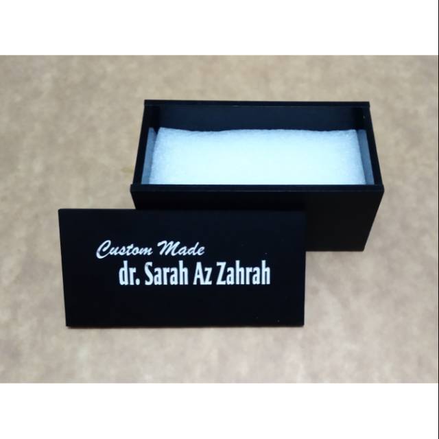 

Tempat nametag custom