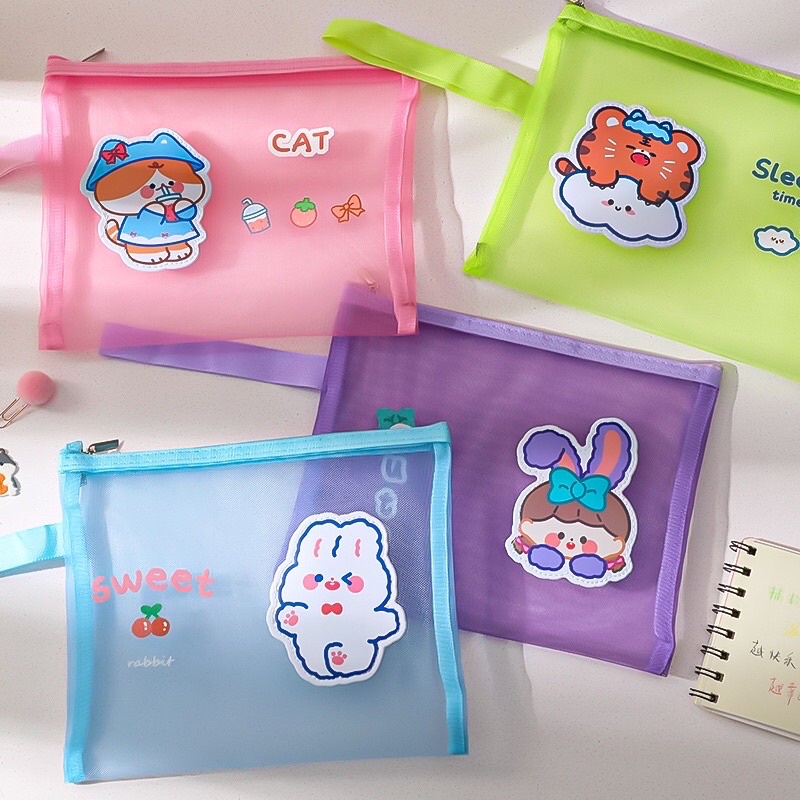 [READY STOCK BISA COD] Kotak Pensil Jaring Motif Lucu Karakter Kartun Hewan Beruang Planet Gemoy Kawaii Pencil Case Pouch Make Up Alat Tulis Cute Gaya Remaja Korea Anak Perempuan Fancy Pink Beruang Transparan Aesthetic Terbaru Viral Tiktok Resleting