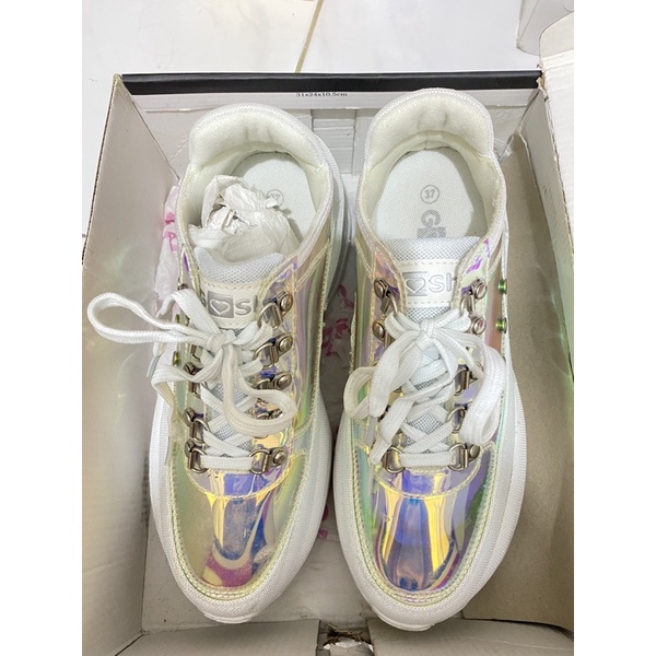 GOSH WHITE SHOES preloved