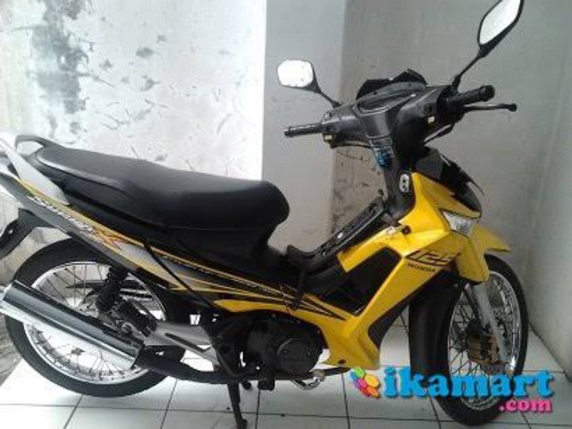 STIKER STRIPING SUPRA X 125D KUNING TAHUN 2007