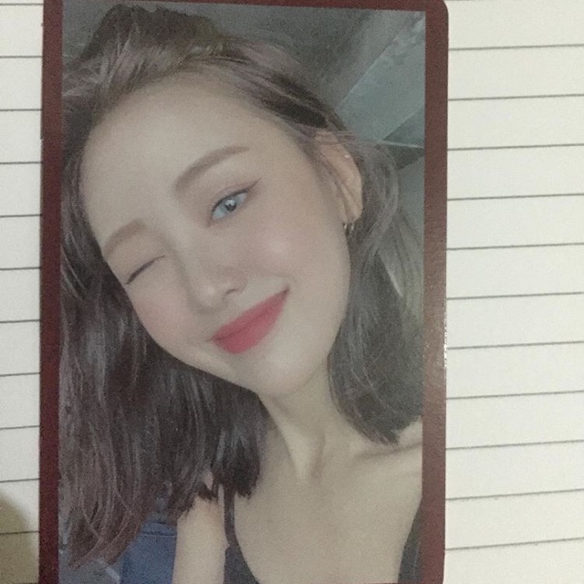 [READY STOK] LOONA YVES/HEEJIN PHOTOCARD MMT