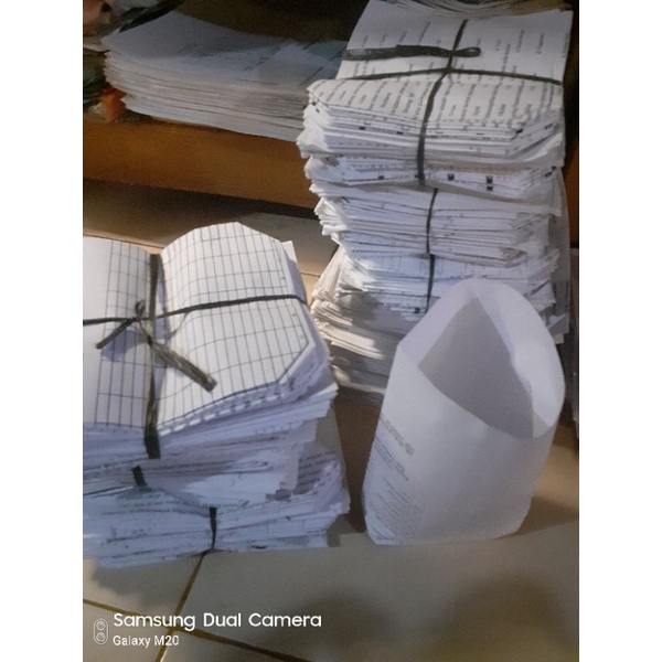 

Kertas goreng/paper bag