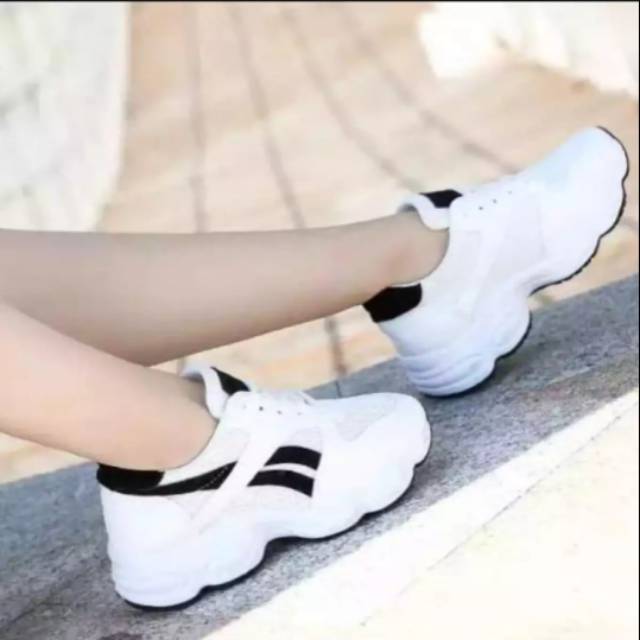 TmO - 8.8 Sale sepatu wanita sneakers fashion style korea S.kor/sepatu fashion tali kekinian termurah bisa cod size 37-40