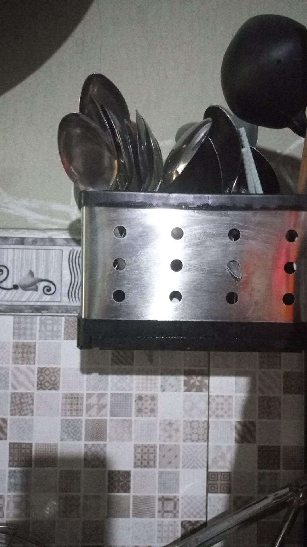 Greenland Tempat Penyimpanan Sendok Gantung Stainless Steel Keranjang Sendok Garpu Rak Dapur Hrm118