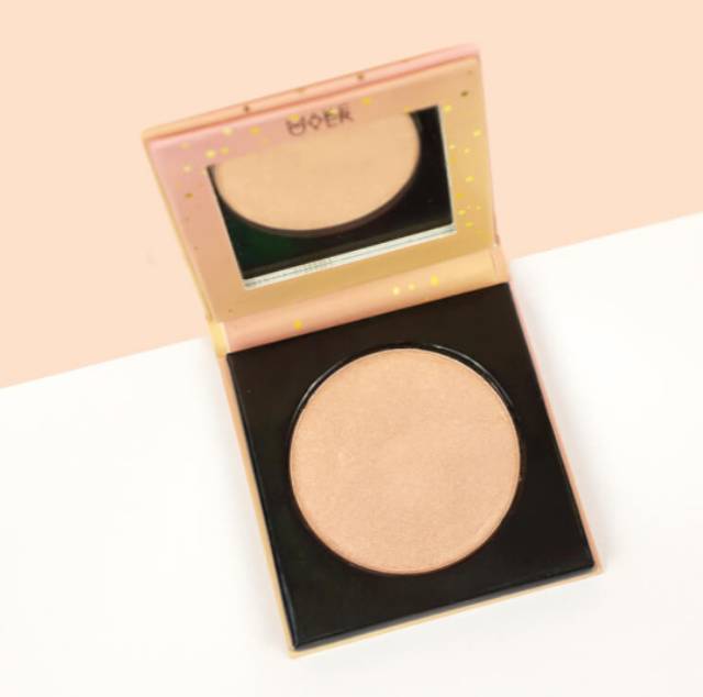 MAKE OVER Riche Glow Face Highlighter