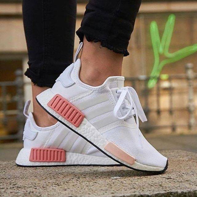adidas nmd r1  white rose  premium original ( sepatu adidas / sepatu  / kado  )