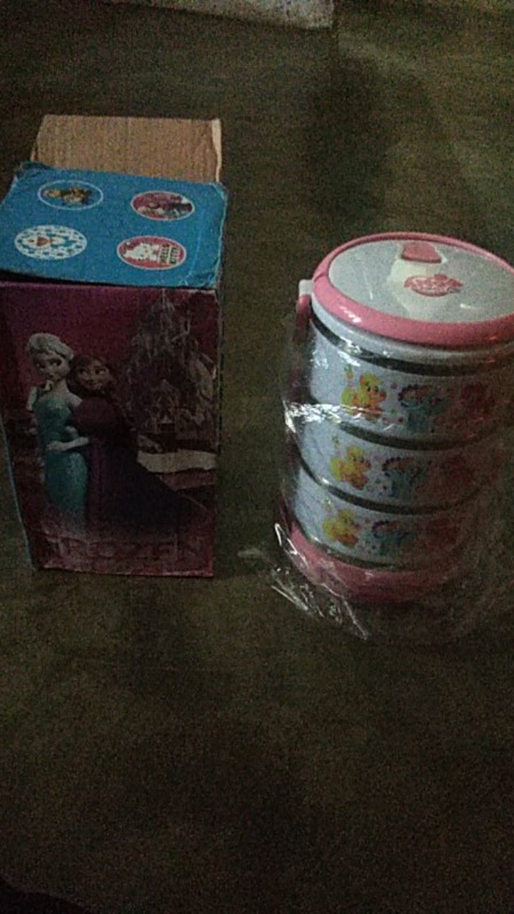 Rantang Karakter 4 Susun