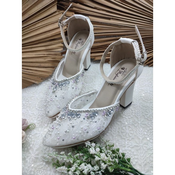 sepatu rafaizoutfit Naima putih tali tinggi 9cm tahu