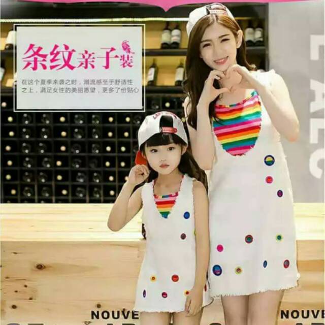 Dress couple mom and kids