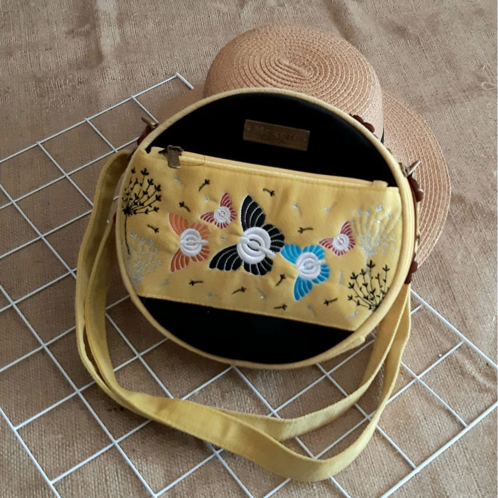 Makara Canteen Organizer MCO Tas Bulat Hangout Selempang Wanita Kekinian
