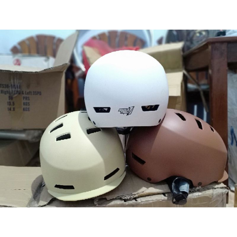 helm batok sepeda lipat. merk single trek helm batok polos. helm minion