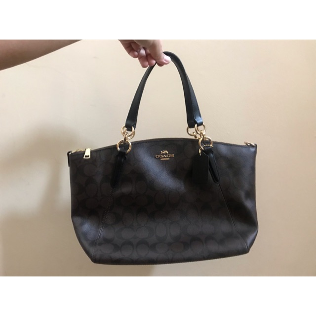 Coach Small Kelsey Signature