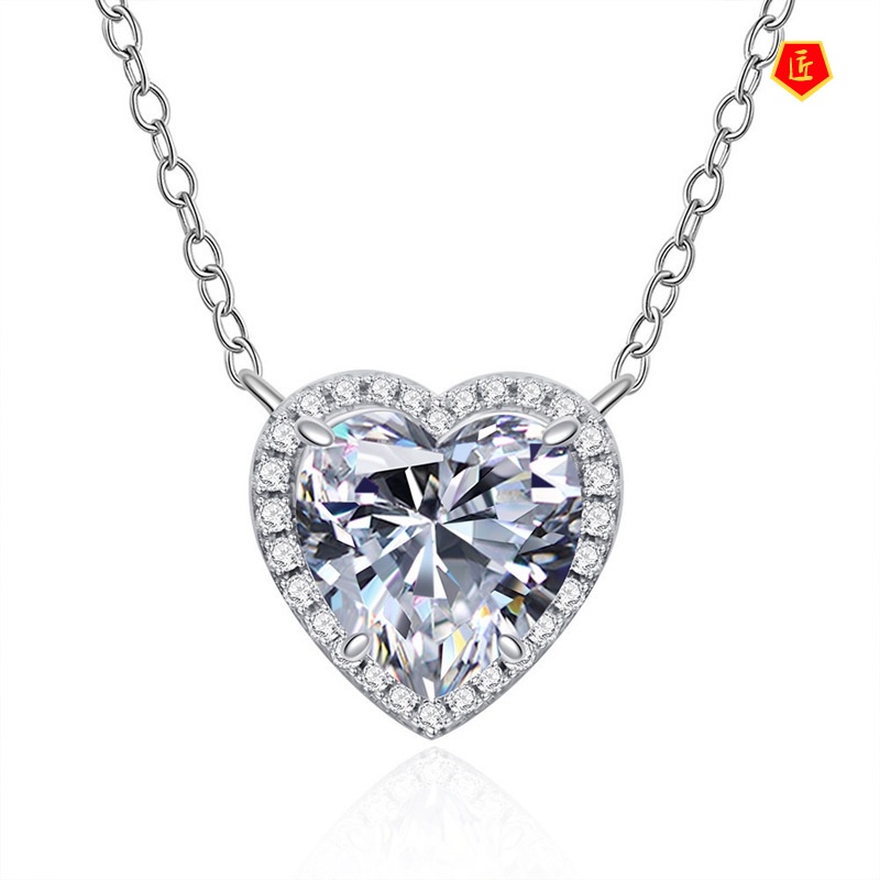 Kalung Dengan Liontin Bentuk Hati Aksen Berlian