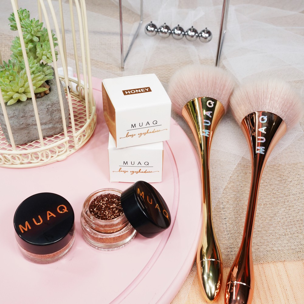 Bundling: MUAQ Loose Eyeshadow + MUAQ Makeup Brush