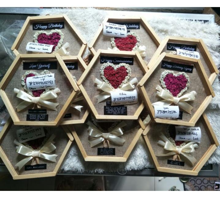 

SALE✅FRESH! GIFTBOX HAMPERS BUCKET «LOVE« EDELWEIS IN FRAME PLUS LAMP SET | frame | kado murah | kado™|RA9