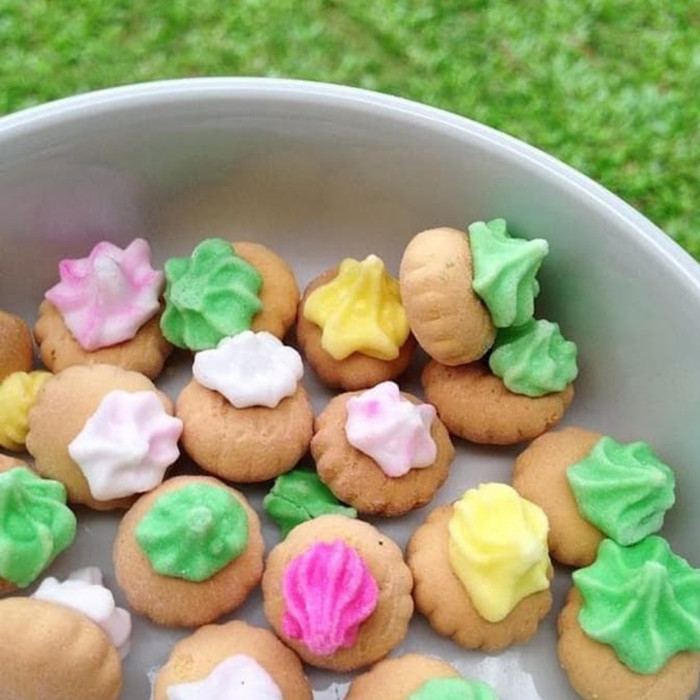 KUE GEMROSE Warna warni 500gr / KUE MONAS / KUE JADUL / KUE BISKUIT GULA / KUE GEMROS / KUE KANCING