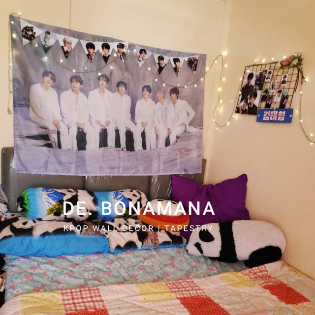 Cara Menempel Poster Kpop Di Kamar Lakaran