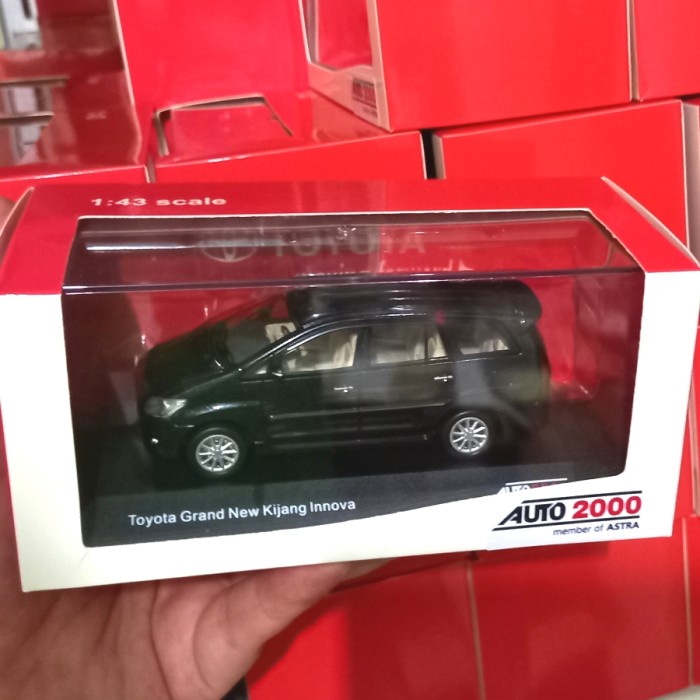 READY Diecast Mobil Toyota Innova Murah DISKON