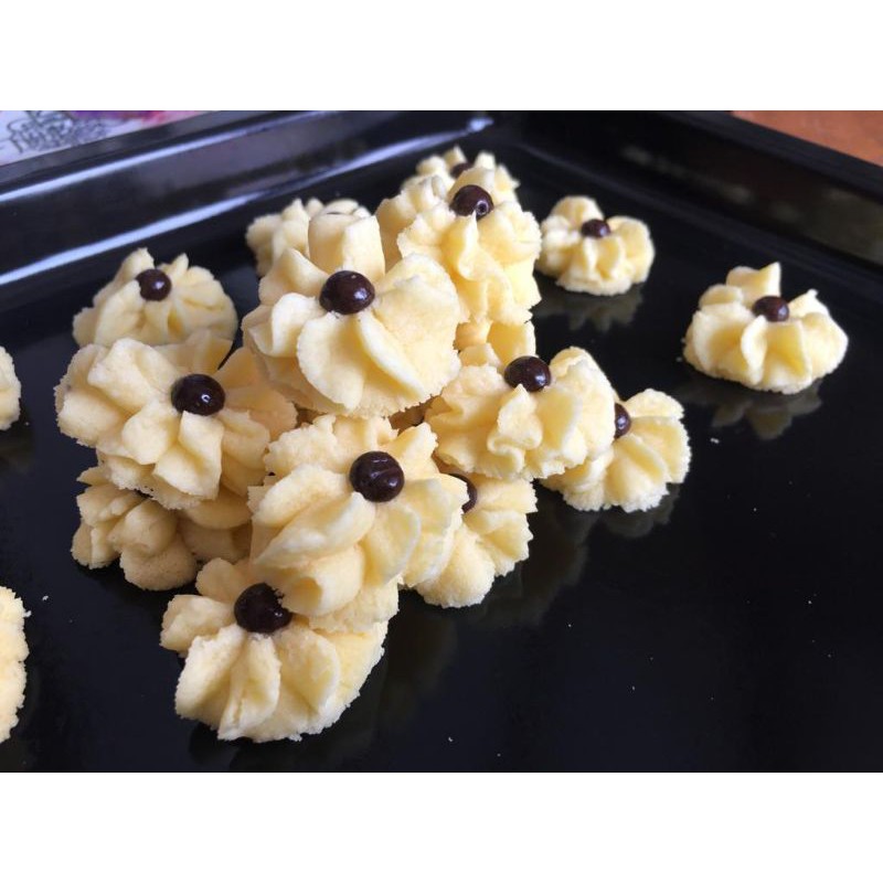 

Semprit susu / kue kering khas lebaran