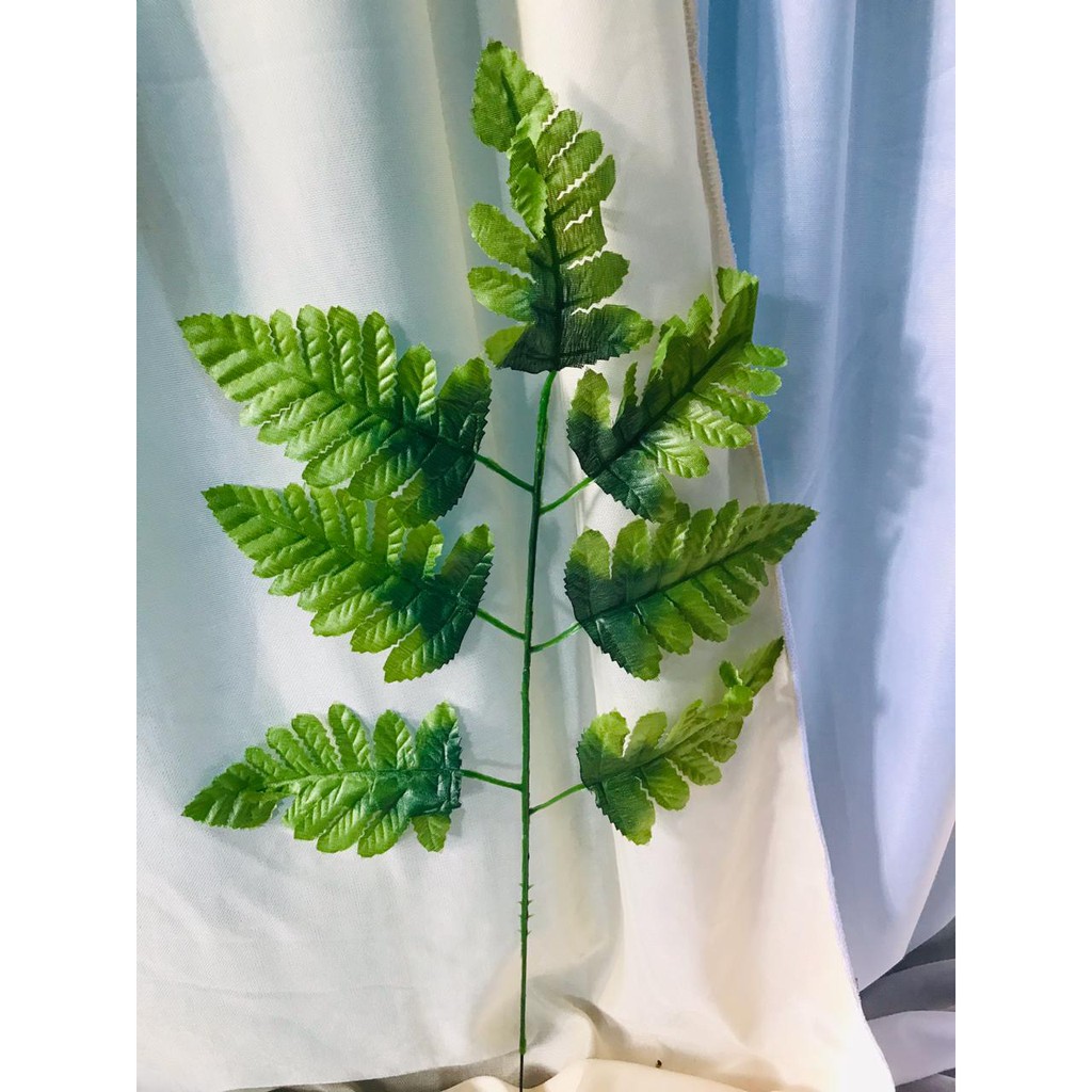 Daun Pakis Artificial / / Daun Dekorasi Lamaran, Wedding, Khitanan, Engagement