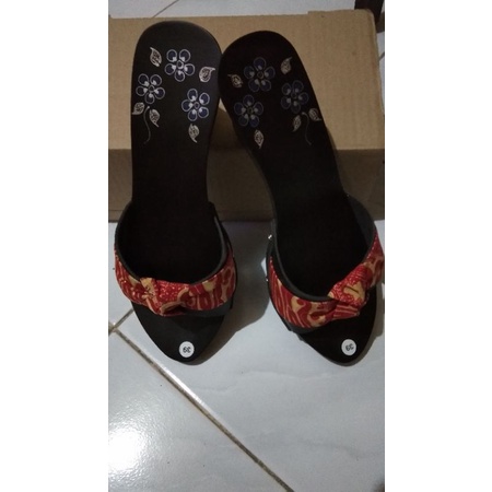 sandal wanita/sandal heels kelompen kayu