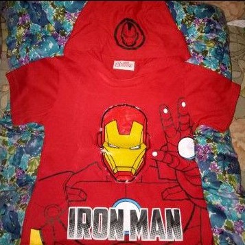 Preloved Marvel Avengers Kaos Hoddie Ironman