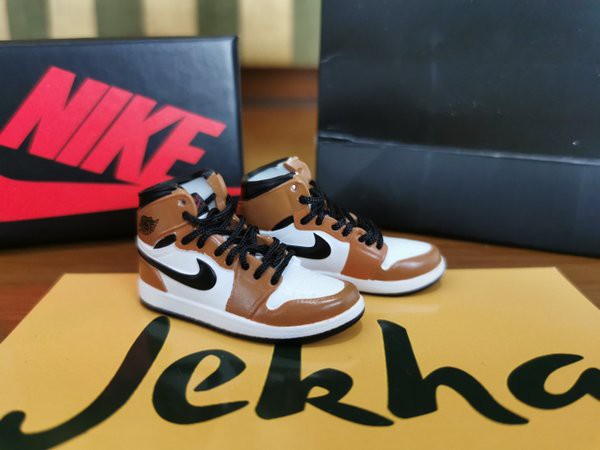 Air Jordan 1 ROOKIE OF THE YEAR - 3D Sneakers Keychain Gantungan Kunci