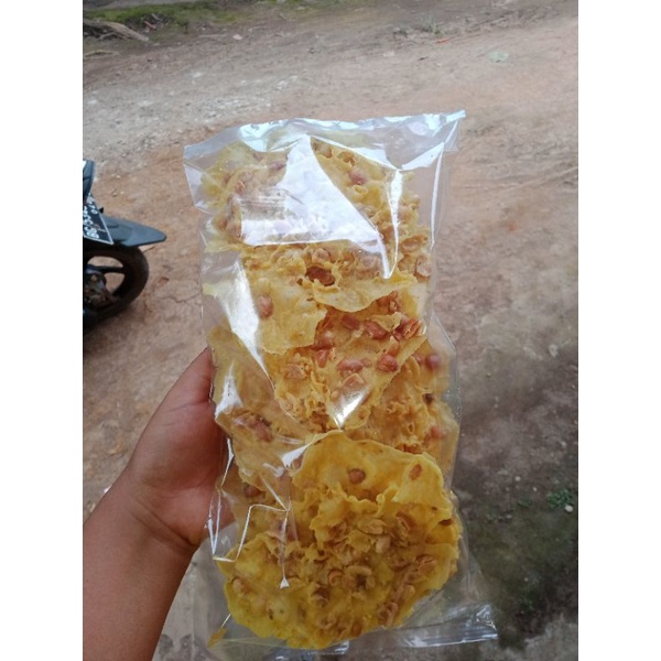

peyek kacang tanah