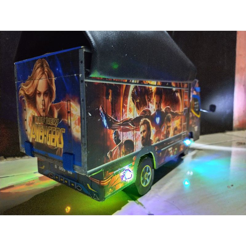 Miniatur truk oleng miniatur truk oleng jumbo variasi lampu terpal