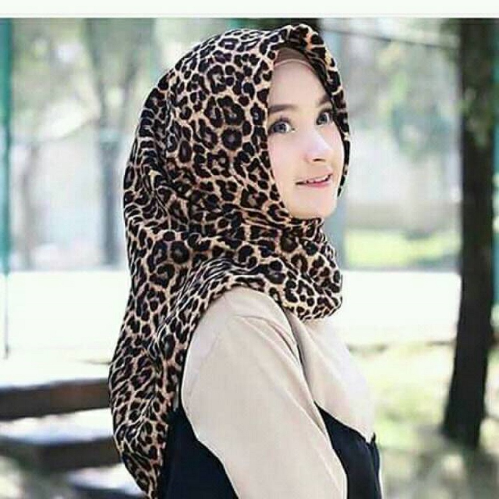 Jilbab Segi Empat Motif Terbaru Macan Tutul Leopard Tepi Lasercut / Nomiq Store
