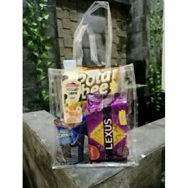 

Tas Parcel Ukuran p.20 l.10 t.25 POTRET